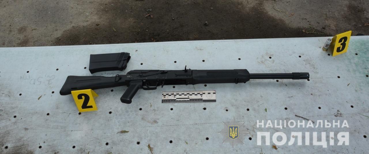 У Дрогобичі поліцейські затримали зловмисника, який стріляв посеред вулиці