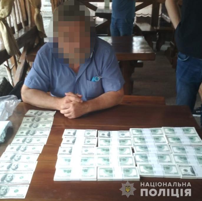 На Волині правоохоронці   затримали чоловіка, який «пропонував» послуги працевлаштування в органах державної влади