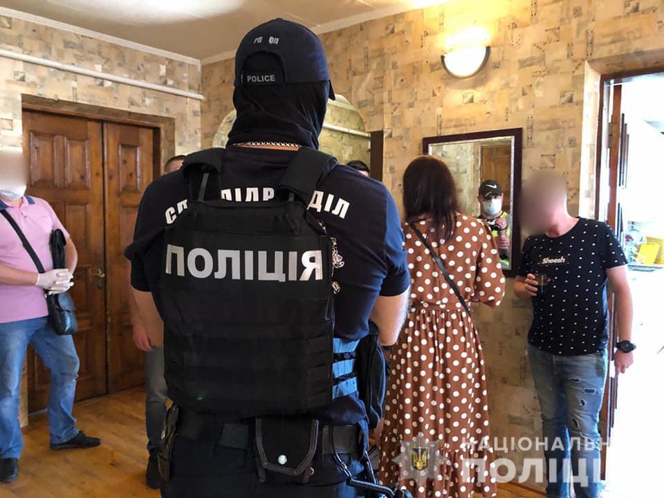 На Івано-Франківщині поліція викрила «реабілітаційні» центри, де незаконно утримували людей