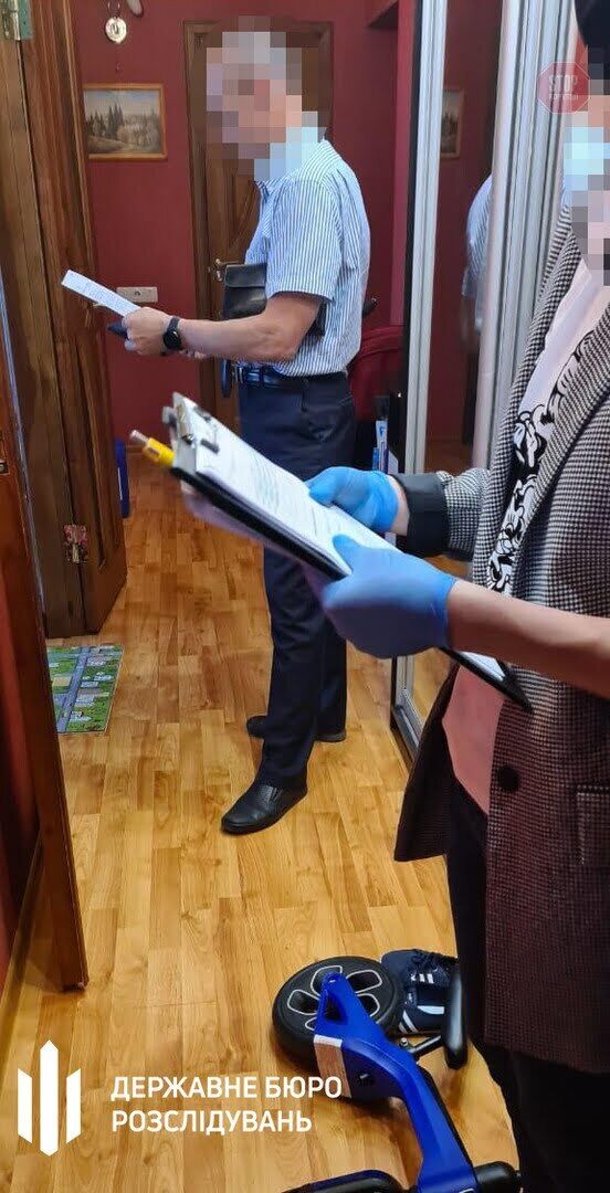 Черкаського правоохоронця викрили на торгівлі наркотиками (фото)