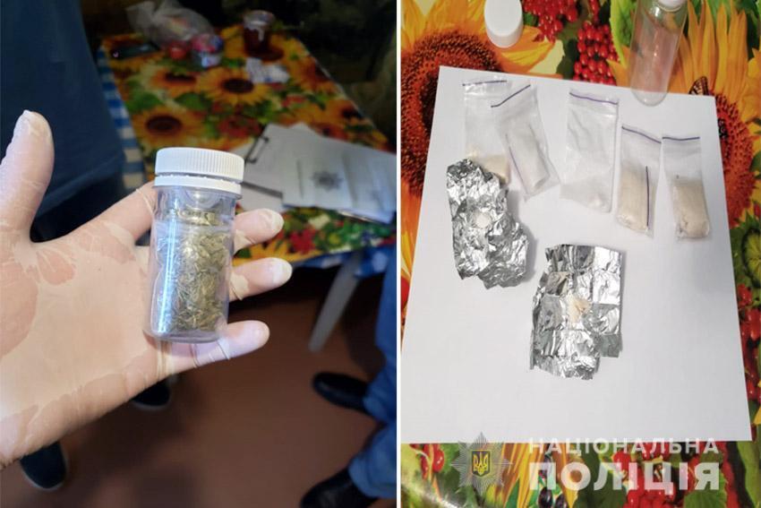 У Хмельницькому поліцейські затримали кримінальний дует, який займався збутом наркотиків