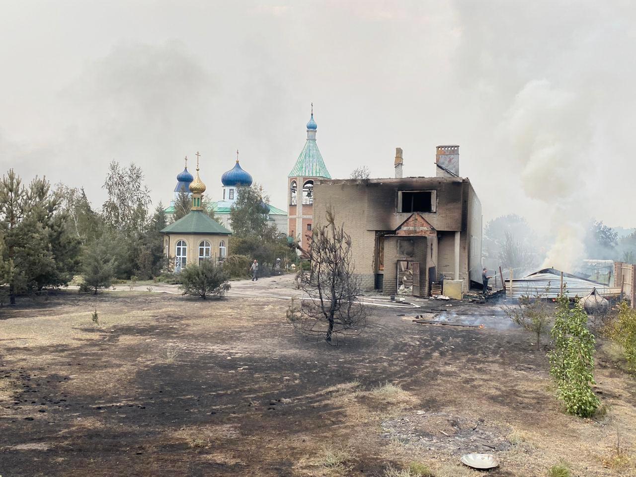 За фактом масштабної пожежі в Луганській області розпочато кримінальне провадження (ФОТО)