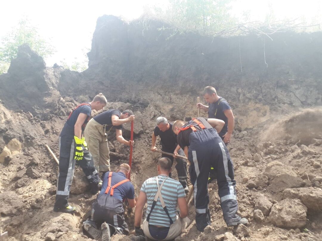 На Київщині та Дніпропетровщині під обвалами піску загинули троє людей