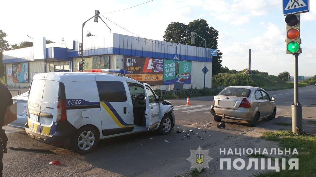 У гонитві за п’яним водієм поліцейські на Харківщині потрапили у подвійну ДТП
