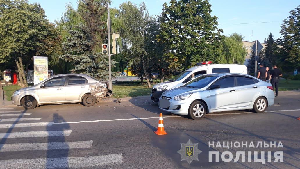 У гонитві за п’яним водієм поліцейські на Харківщині потрапили у подвійну ДТП
