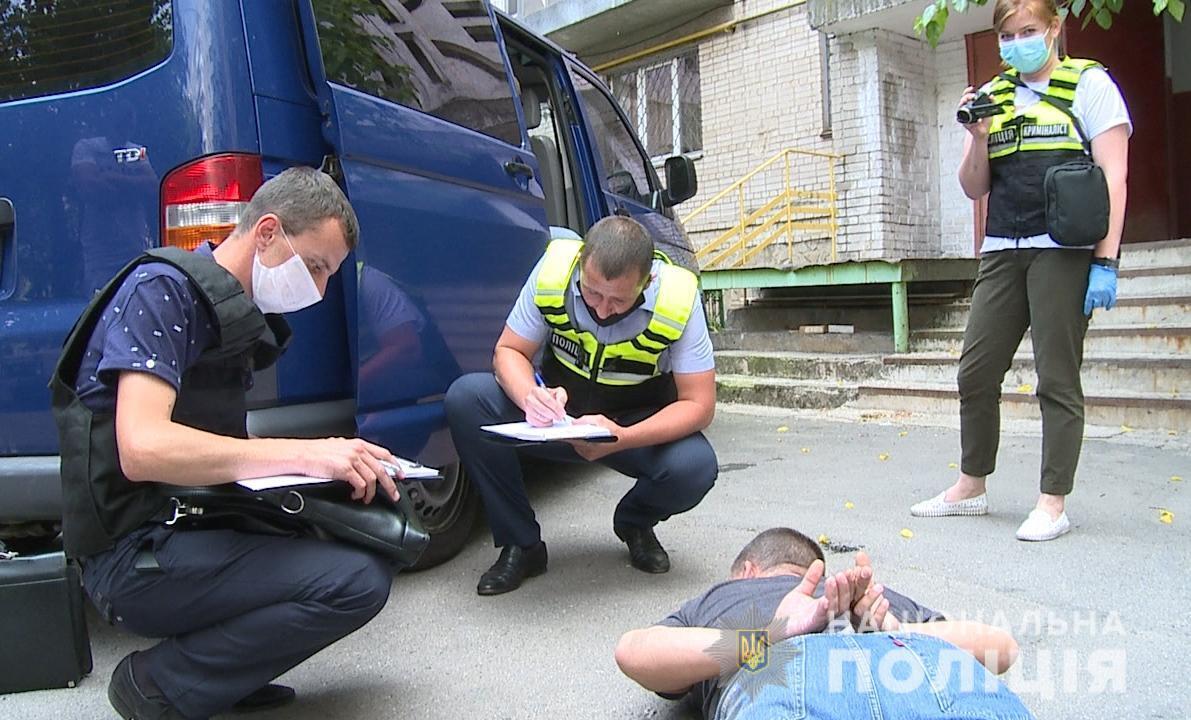 Правоохоронці затримали у Вінниці злочинну групу осіб, які вимагали неіснуючі борги у вінничан