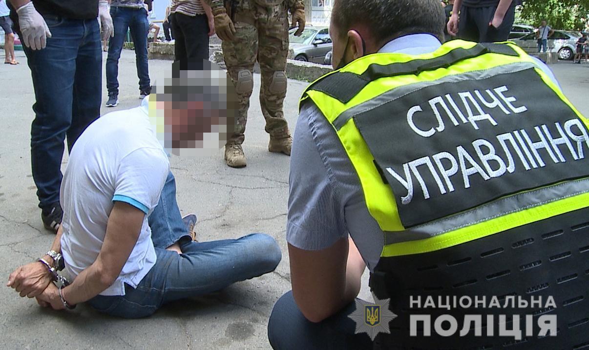 Правоохоронці затримали у Вінниці злочинну групу осіб, які вимагали неіснуючі борги у вінничан