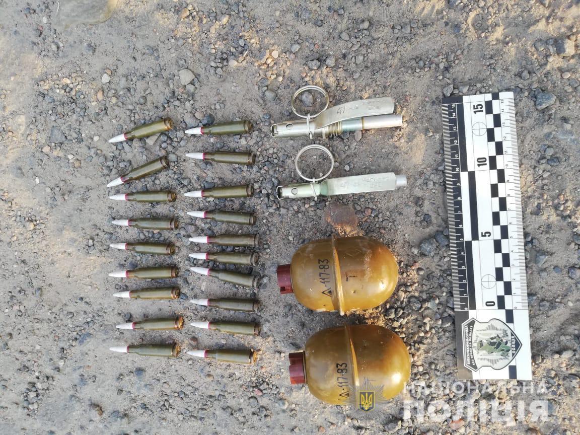 На Вінниччині поліцейські вилучили у порушника бойові гранати та набої