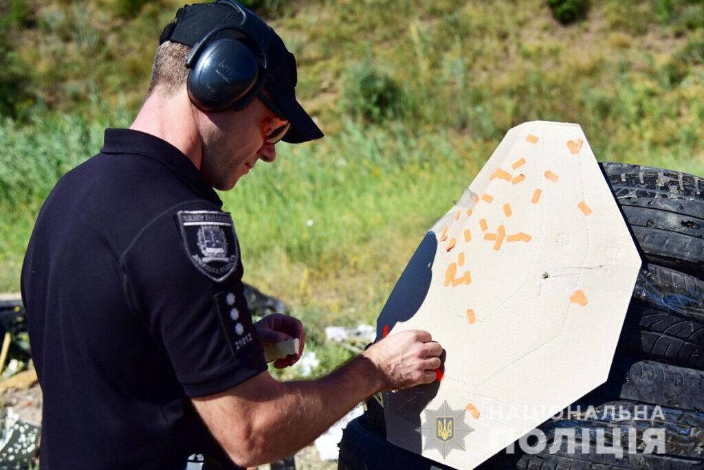 Співробітники Головного управління поліції Донеччини увійшли до трійки кращих в обласних змаганнях зі стрільби