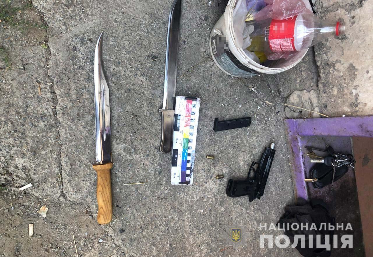 Поліція Кривого Рогу звільнила двох викрадених підлітків, яких незаконно утримували та катували в підвалі гаражу