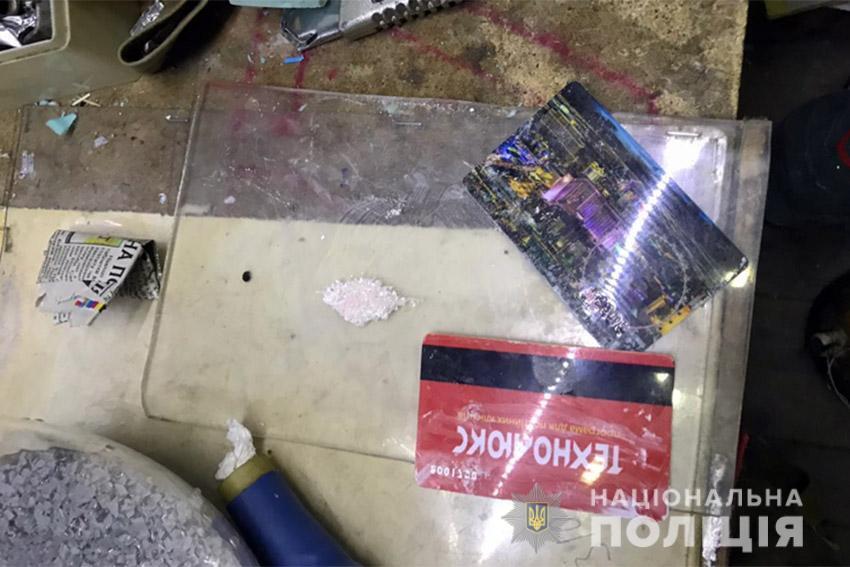 На Хмельниччині поліцейські викрили нарколабораторію з виготовлення амфетаміну
