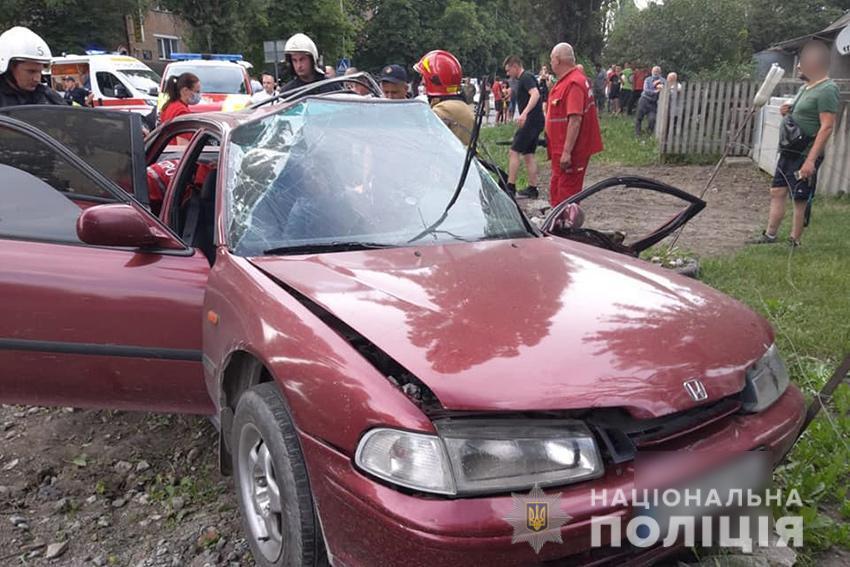 У Кам’янці-Подільському поліцейські встановлюють обставини ДТП, у якій травмувалося 9 осіб