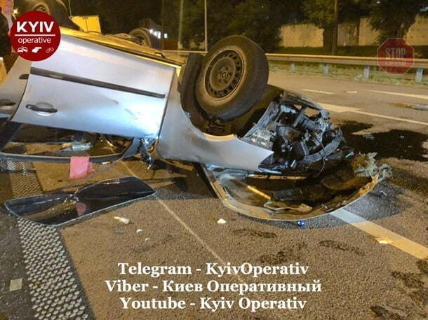 Під Києвом правоохоронець влаштував ДТП і намагався зірвати номери (фото, відео)
