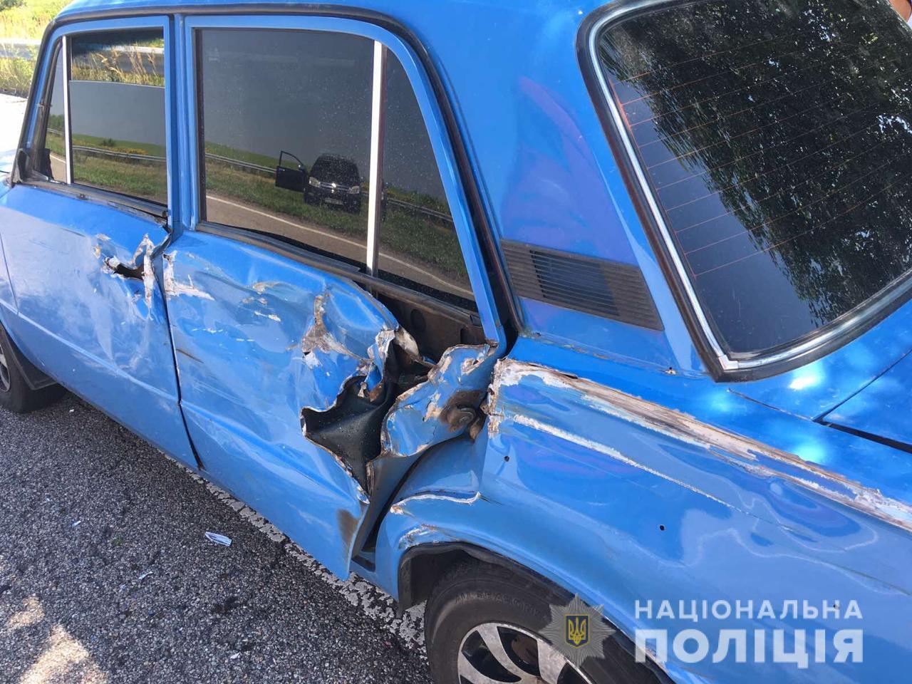 Поліція Дніпропетровської області встановлює обставини дорожньо-транспортної пригоди, внаслідок якої загинув поліцейський з Харківщини