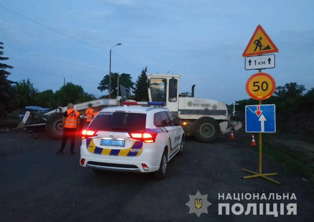 У Бахмутській оперзоні внаслідок двох аварій двоє людей загинуло, четверо – травмовано. Поліція розслідує обставини подій