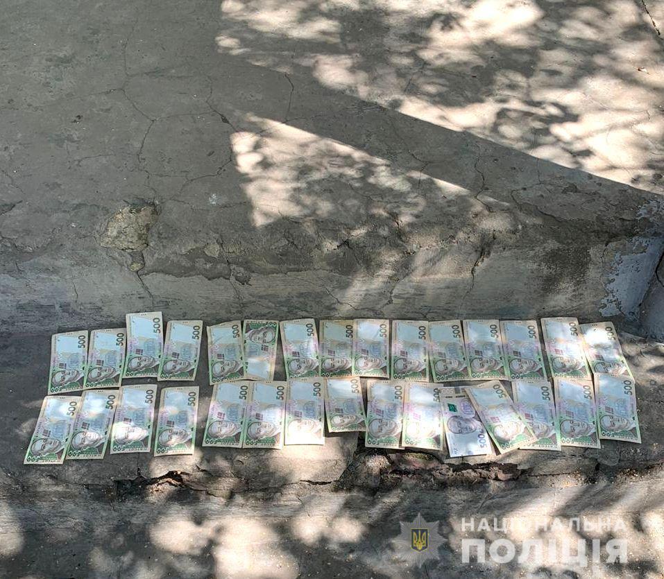 На Херсонщині поліція викрила в вимаганні хабаря працівника військкомату