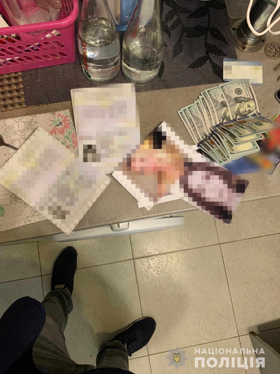 У Харкові правоохоронці затримали зловмисницю, яка вербувала жінок з метою сексуальної експлуатації