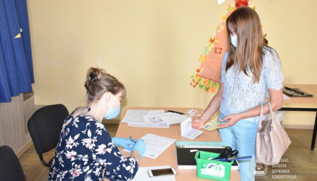 У ЗНО з української мови на Донеччині взяли участь понад 120 випускників з ОРДО