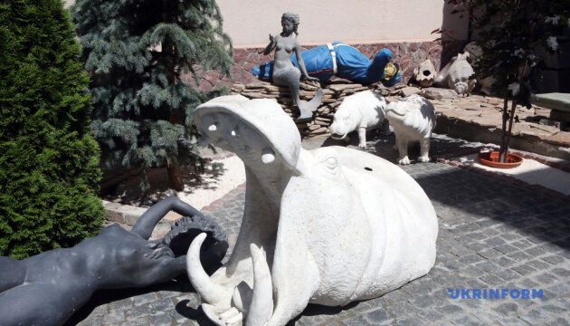 Харківський скульптор представив свою версію ''Викрадення Європи''