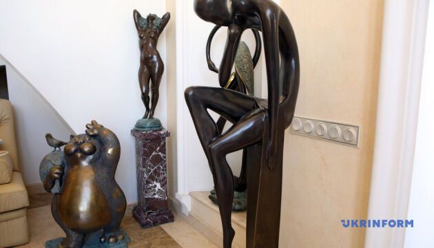 Харківський скульптор представив свою версію ''Викрадення Європи''