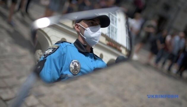 На вулиці Львова виїхали поліцейські мотопатрулі