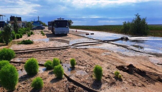 У курортній Кирилівці злива затопила 10 баз відпочинку