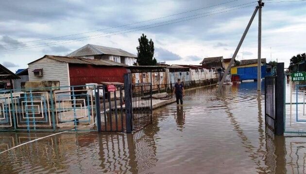 У курортній Кирилівці злива затопила 10 баз відпочинку