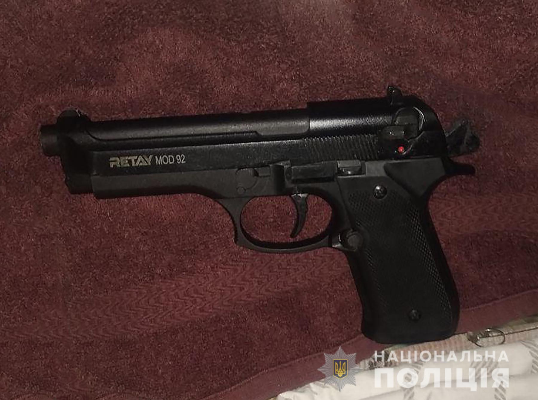 У Бердянську у чоловіка, який стріляв по дітях, поліція&nbsp; вилучила арсенал зброї