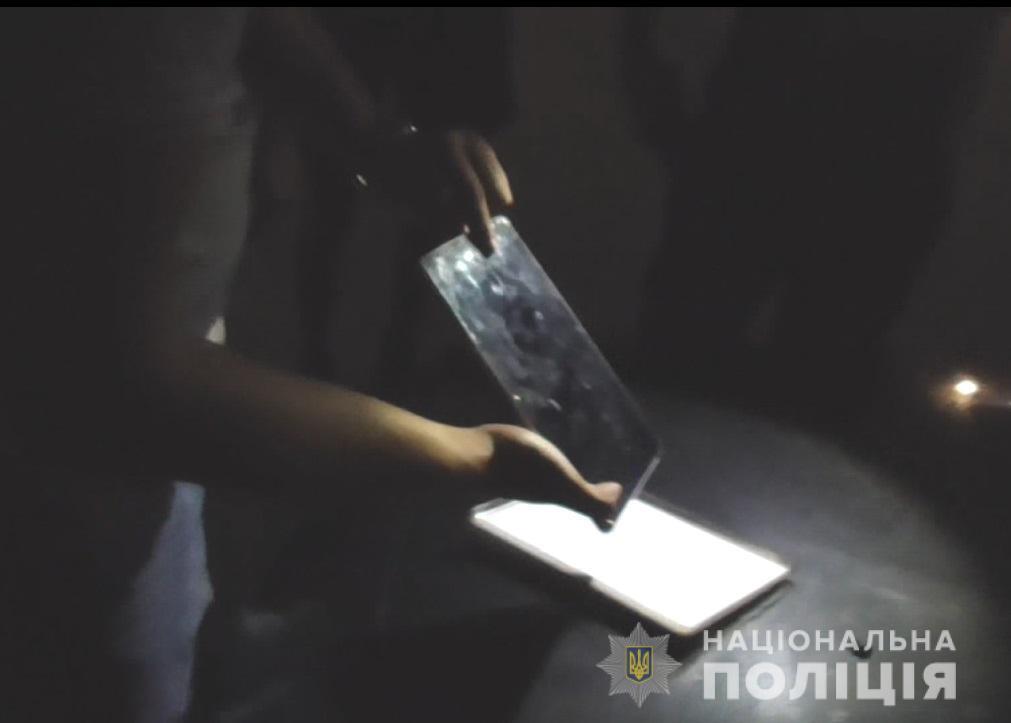 Правоохоронці затримали трьох жителів Болградського району за підозрою у вчиненні двох майнових злочинів у Затоці