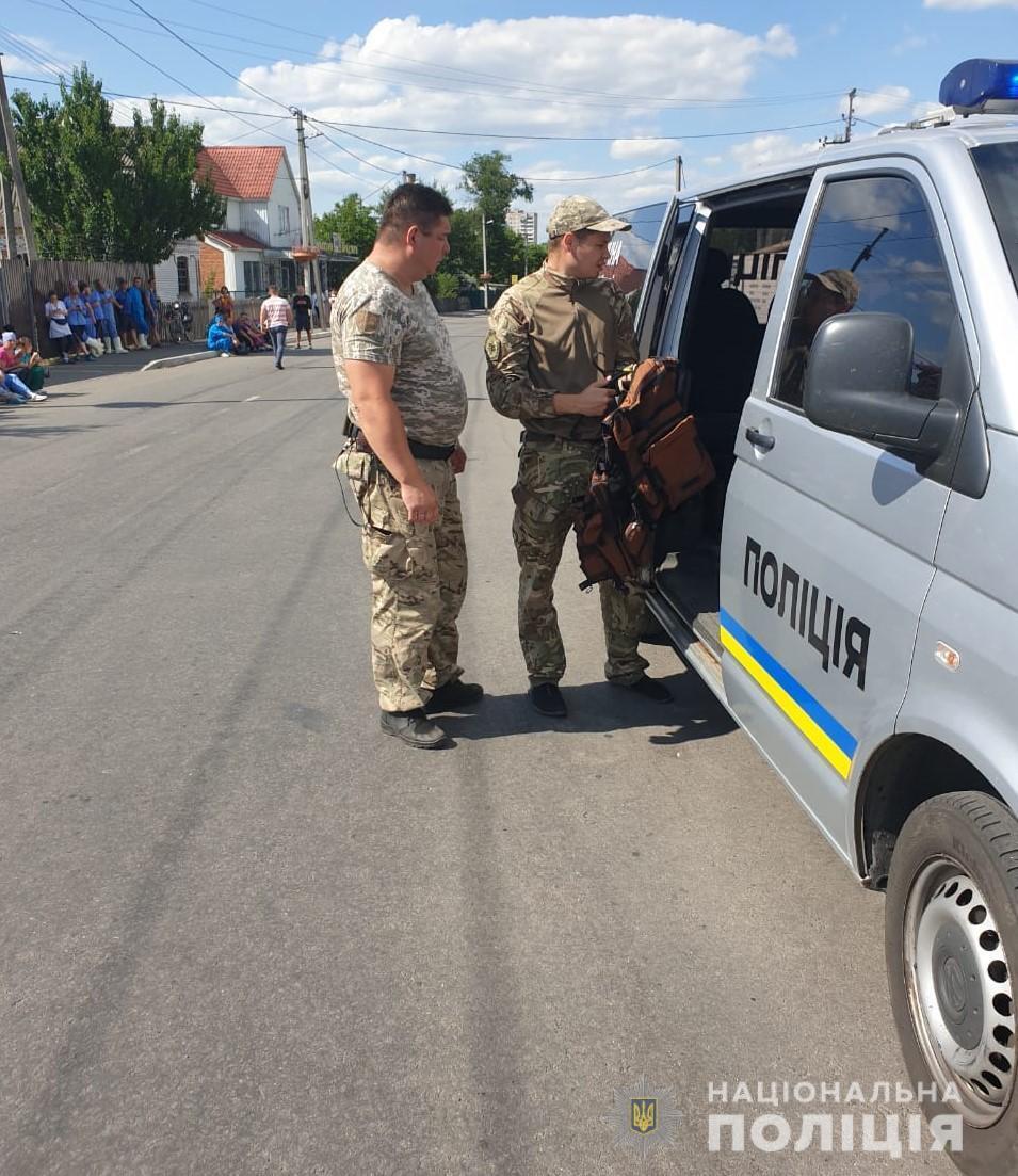 На Вінниччині поліція встановлює чоловіка, який повідомив про замінування гайсинського молокозаводу