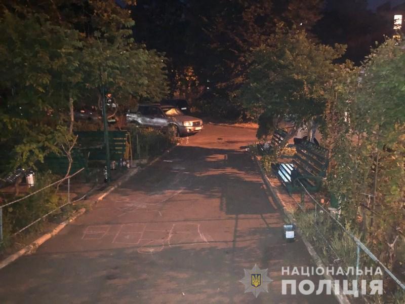 У Чорноморську поліцейські затримали підозрюваного у спричиненні тілесних ушкоджень місцевому жителю