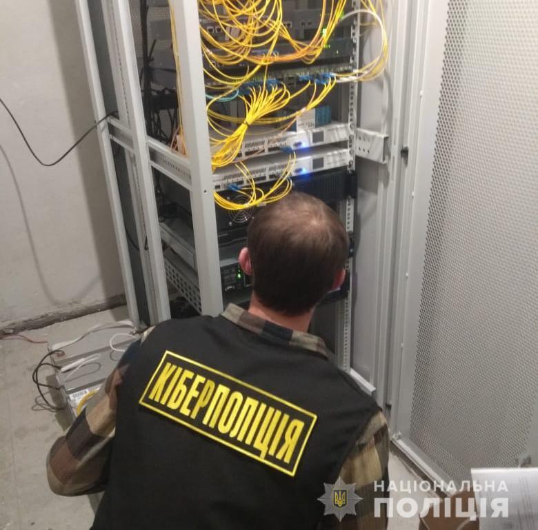 Кіберполіція встановила осіб, причетних до злочинів у сфері комп’ютерних систем