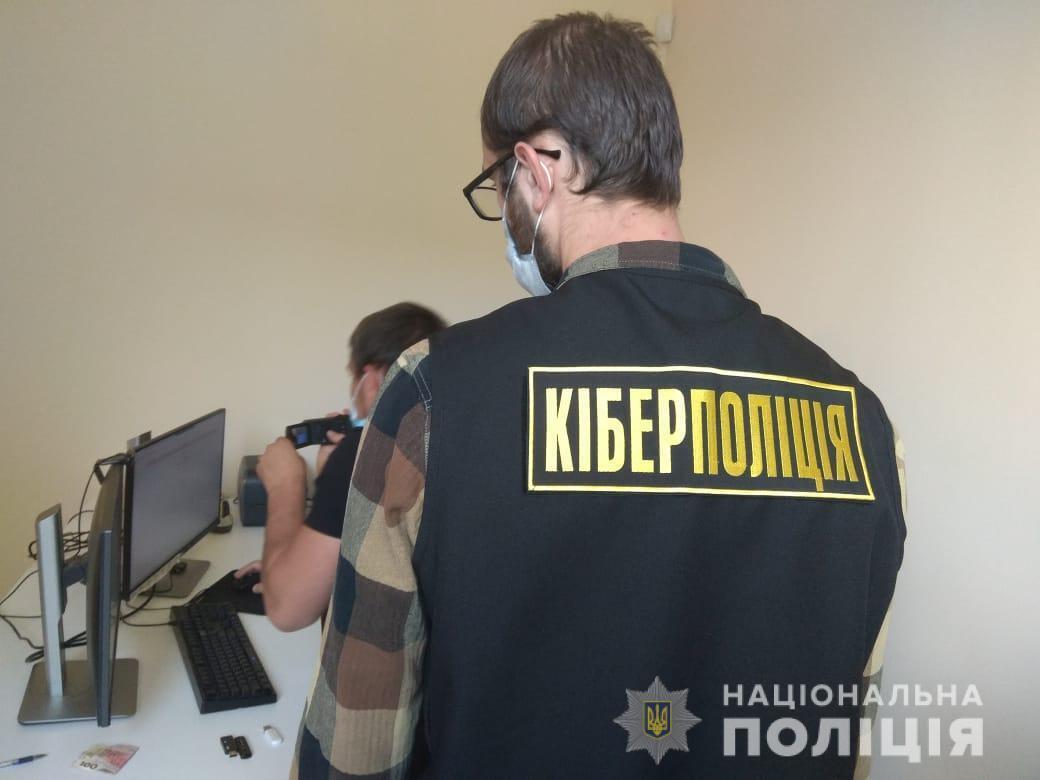 Кіберполіція встановила осіб, причетних до злочинів у сфері комп’ютерних систем