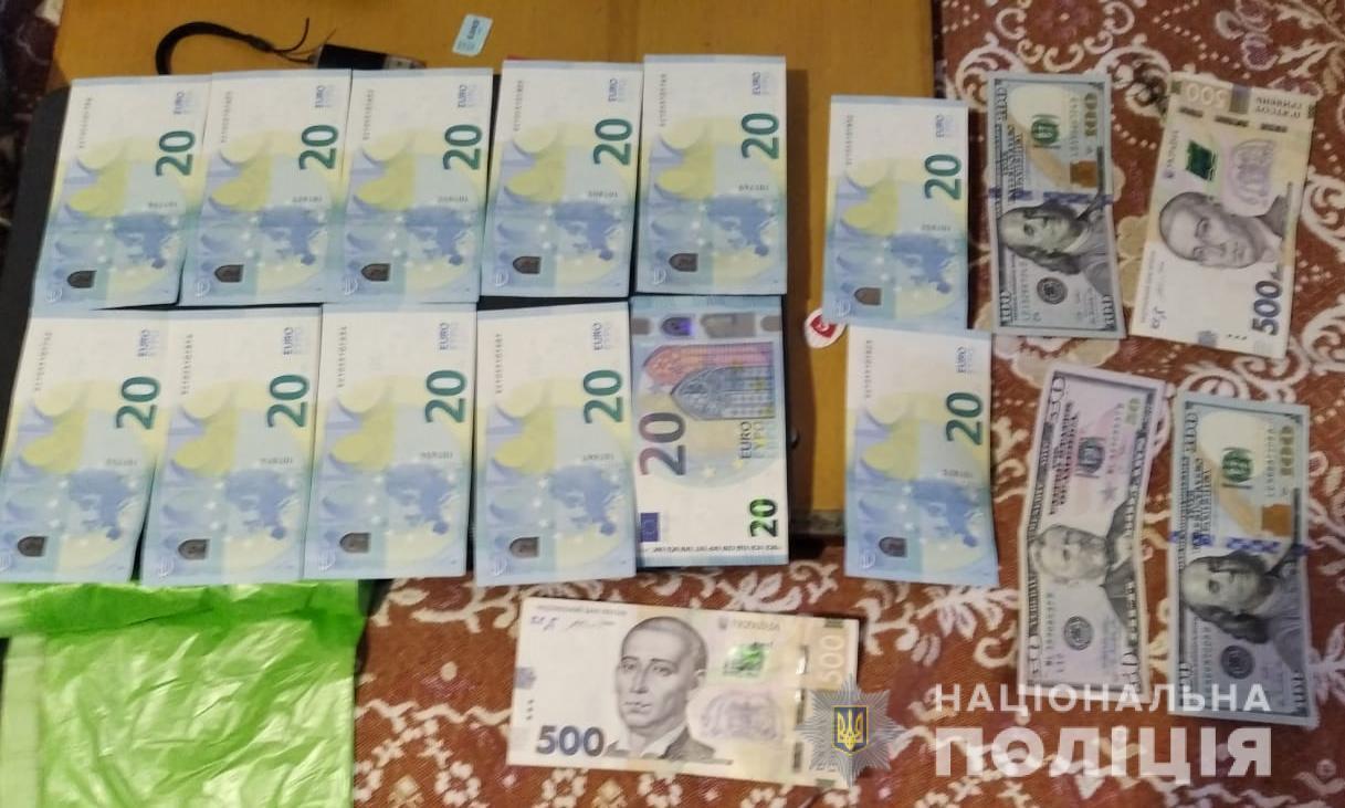 На Житомирщині поліцейські ліквідували канал постачання наркотиків до установи виконання покарань