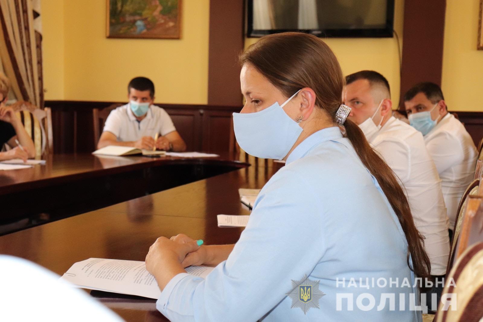 На Закарпатті стартував проєкт «Поліцейський офіцер громади»