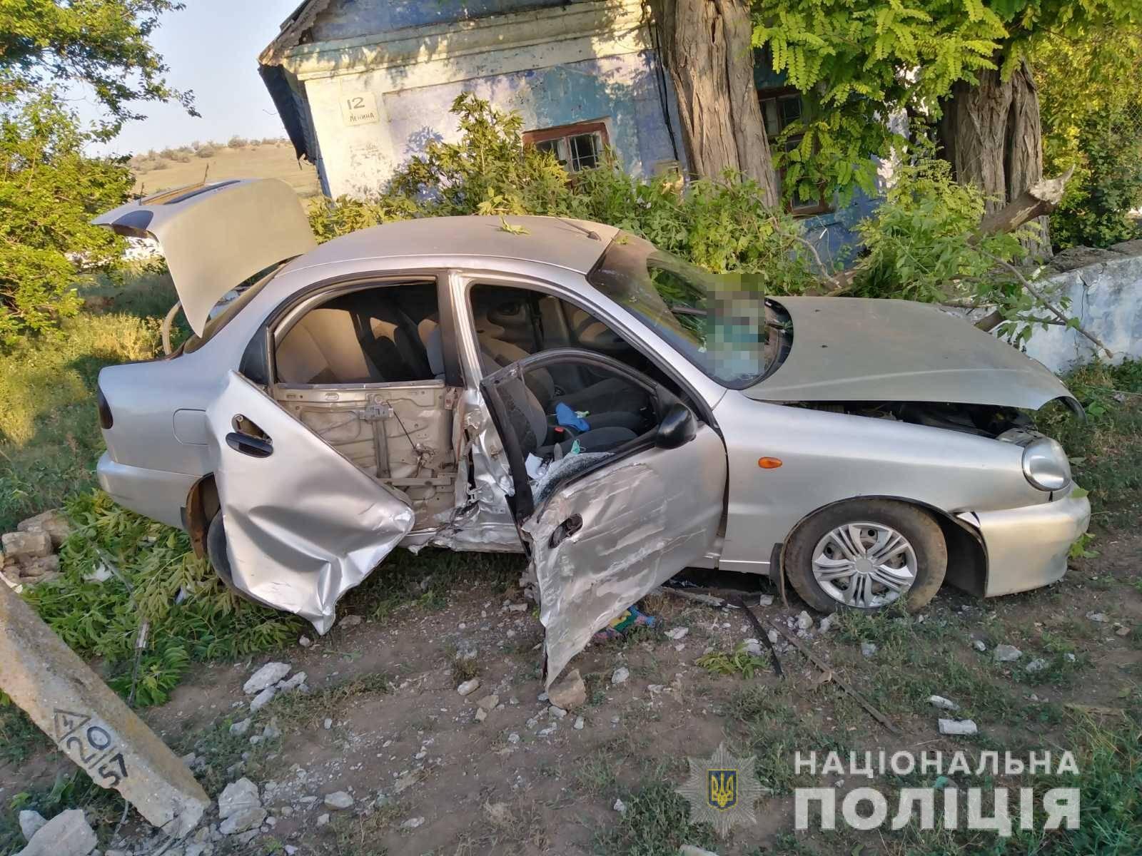 Поліцейські розслідують обставини ДТП в Іванівському районі, в якій постраждала 52-річна місцева мешканка