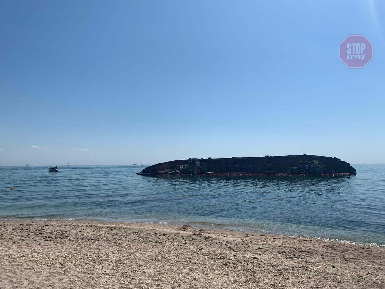 Затонулий танкер Delfi Фото: СтопКор