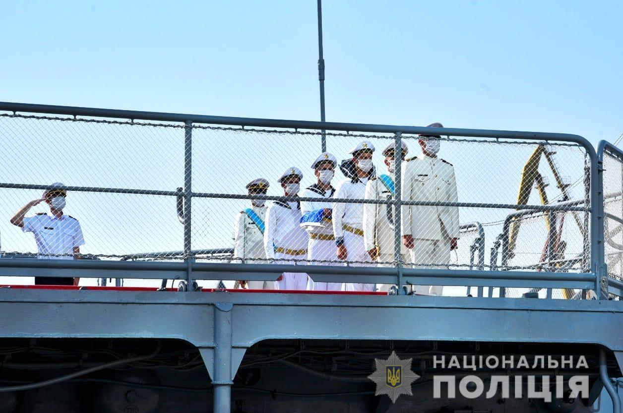 В Одесі поліцейські долучилися до урочистостей з нагоди Дня Військово-Морських Сил України