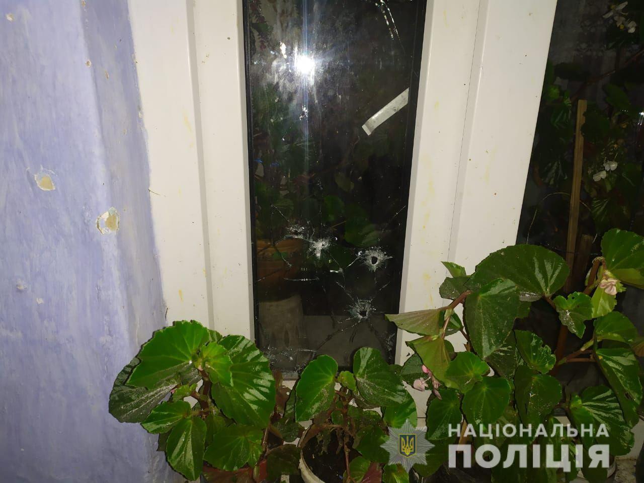 Поліцейські оперативно встановили та затримали миколаївця, який вчинив вибух у дворі житлових будинків