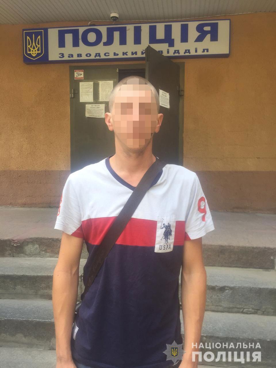Поліцейські оперативно встановили та затримали миколаївця, який вчинив вибух у дворі житлових будинків