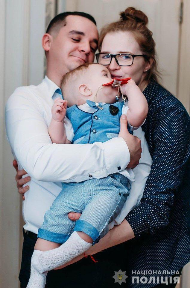Погляд дитини, що потребувала порятунку, змінив життя поліцейського Павла Мелешка