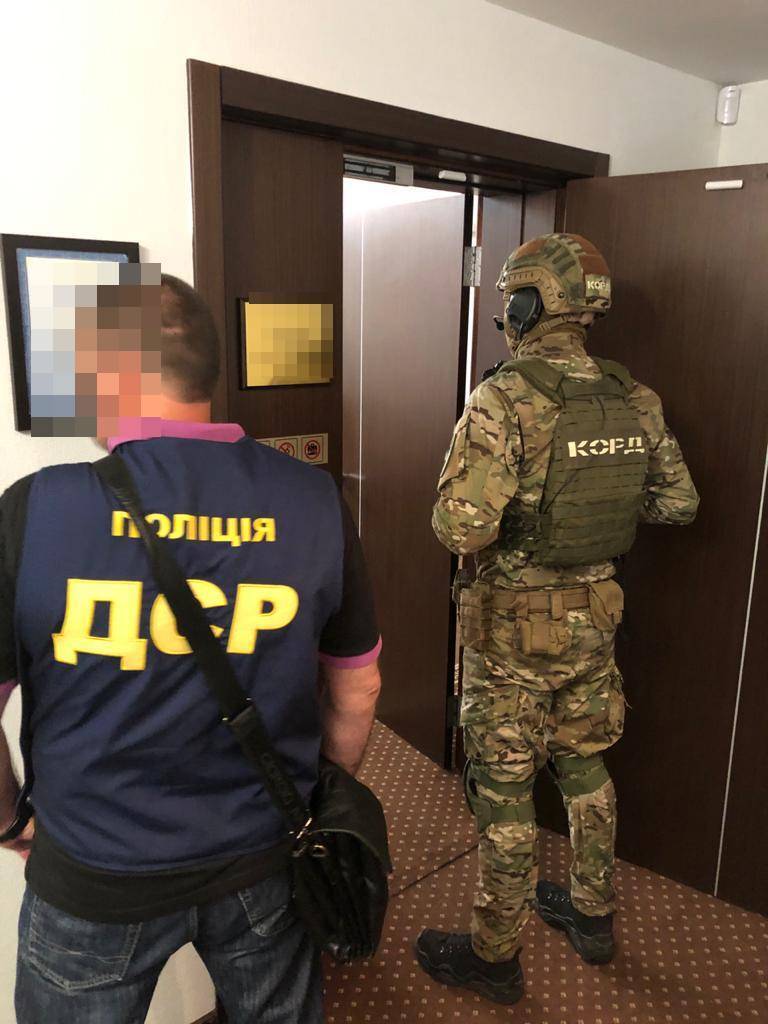 На Харківщині двох працівників ДФС підозрюють у службовій недбалості (ФОТО)