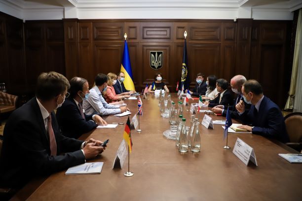 Генпрокурор Ірина Венедіктова зустрілась з послами країн «Великої сімки» та ЄС