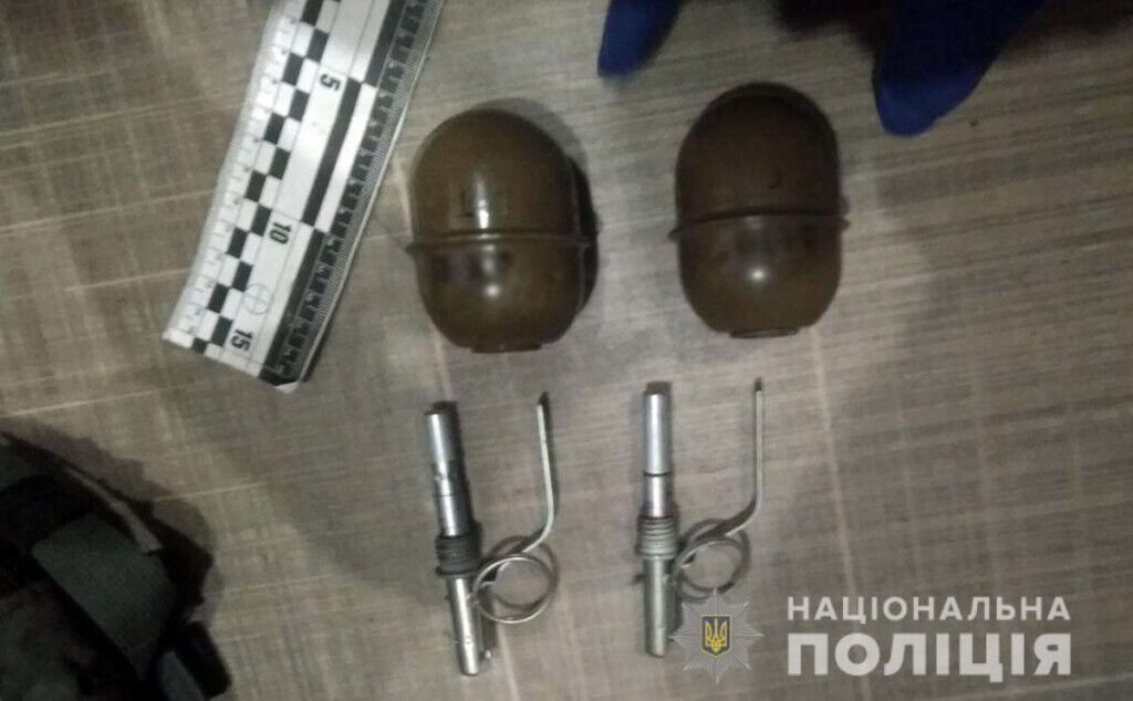 Слов’янські поліцейські вилучили боєприпаси у пасажира міжміського автобуса