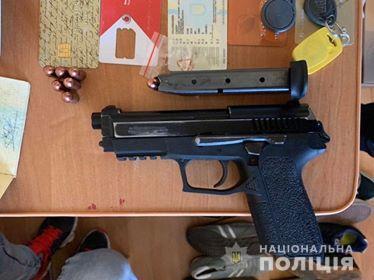 Поліція Київщини затримала озброєну банду за вчинення розбійного нападу на підприємця