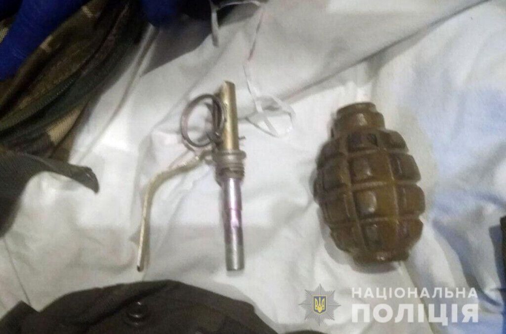 Слов’янські поліцейські вилучили боєприпаси у пасажира міжміського автобуса