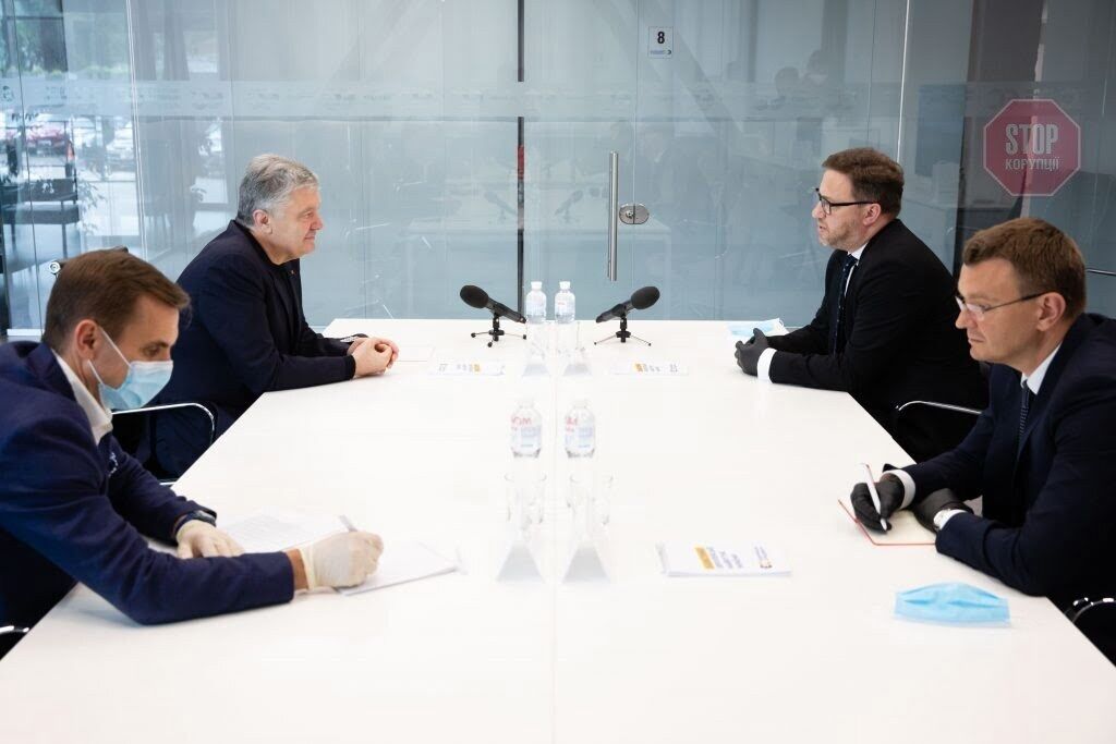 Порошенко зустрівся з послом Польщі (фото)