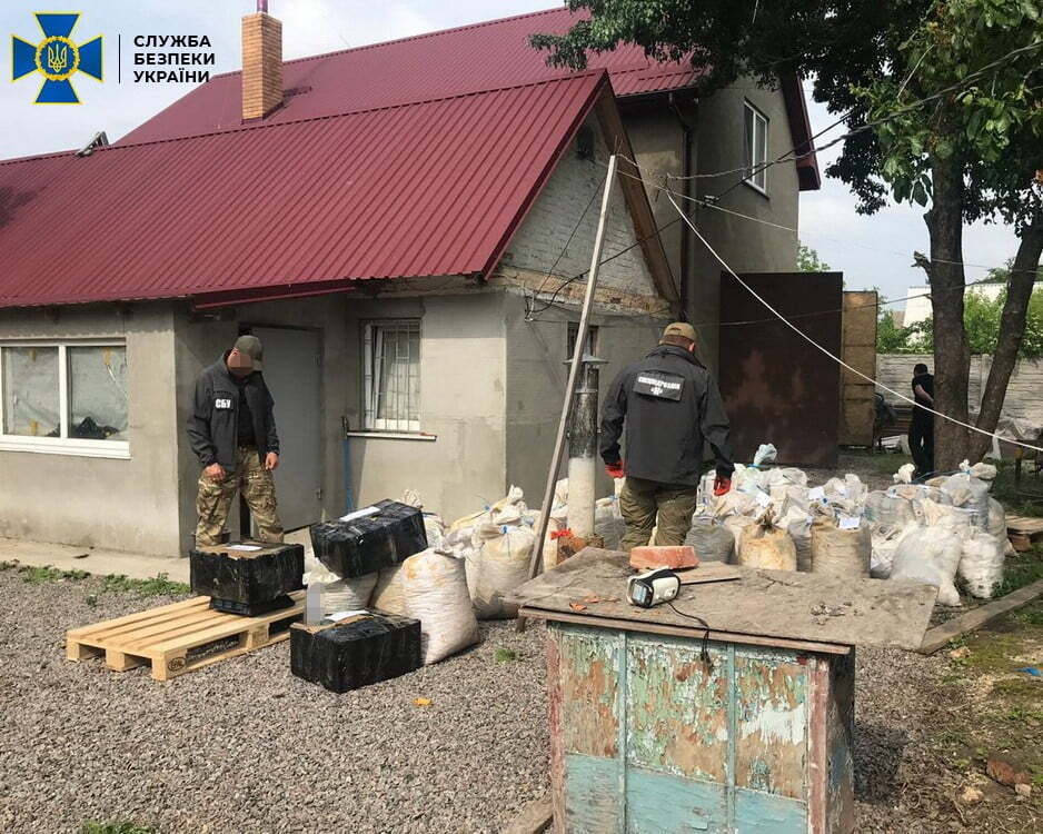 За матеріалами СБУ державі повернуто нелегально видобутий бурштин на понад 12,5 мільйона гривень