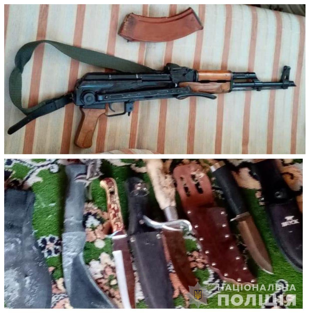 Правоохоронці викрили двох жителів Овідіопольського району в незаконному поводженні зі зброєю та збуті наркотичних речовин