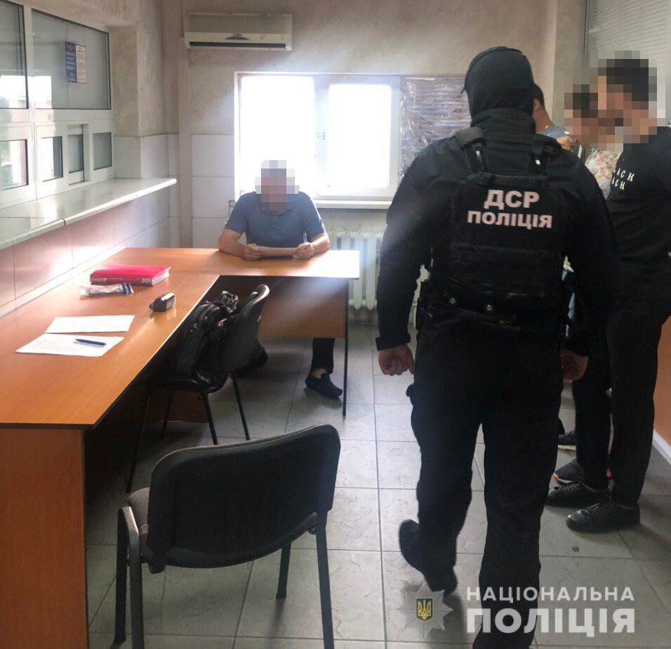 Нацполіція та ДБР затримали трьох посадовців Одеської митниці